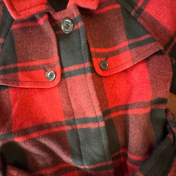 GAP Wool Blend Mid Length Winter Coat Size XS Red Black Plaid Pockets Belt - Picture 4 of 10